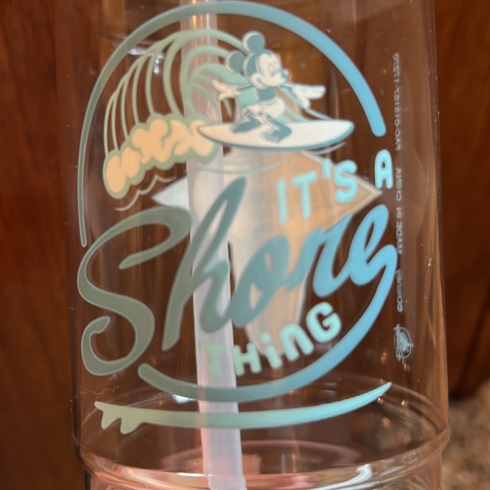 Disney water bottle - Picture 3 of 5